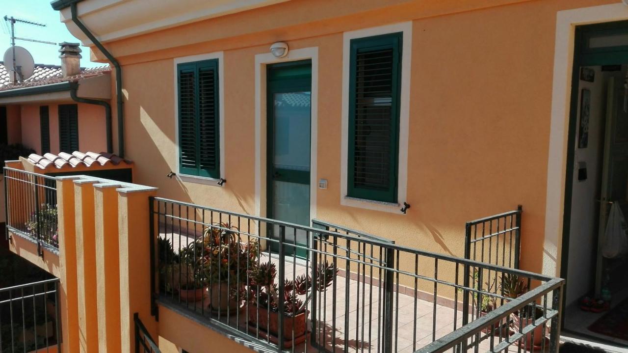 Appartamento In Paese A Santa Teresa Di Gallura Kültér fotó